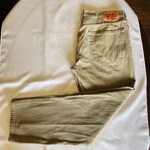 Levis 502 Brown Corduroy Actual Mens Straight Fit Casual Size 36x32 - Picture 2 of 7